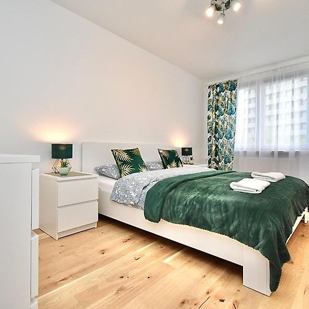 ורשה Rental Apartment Obrzezna מראה חיצוני תמונה