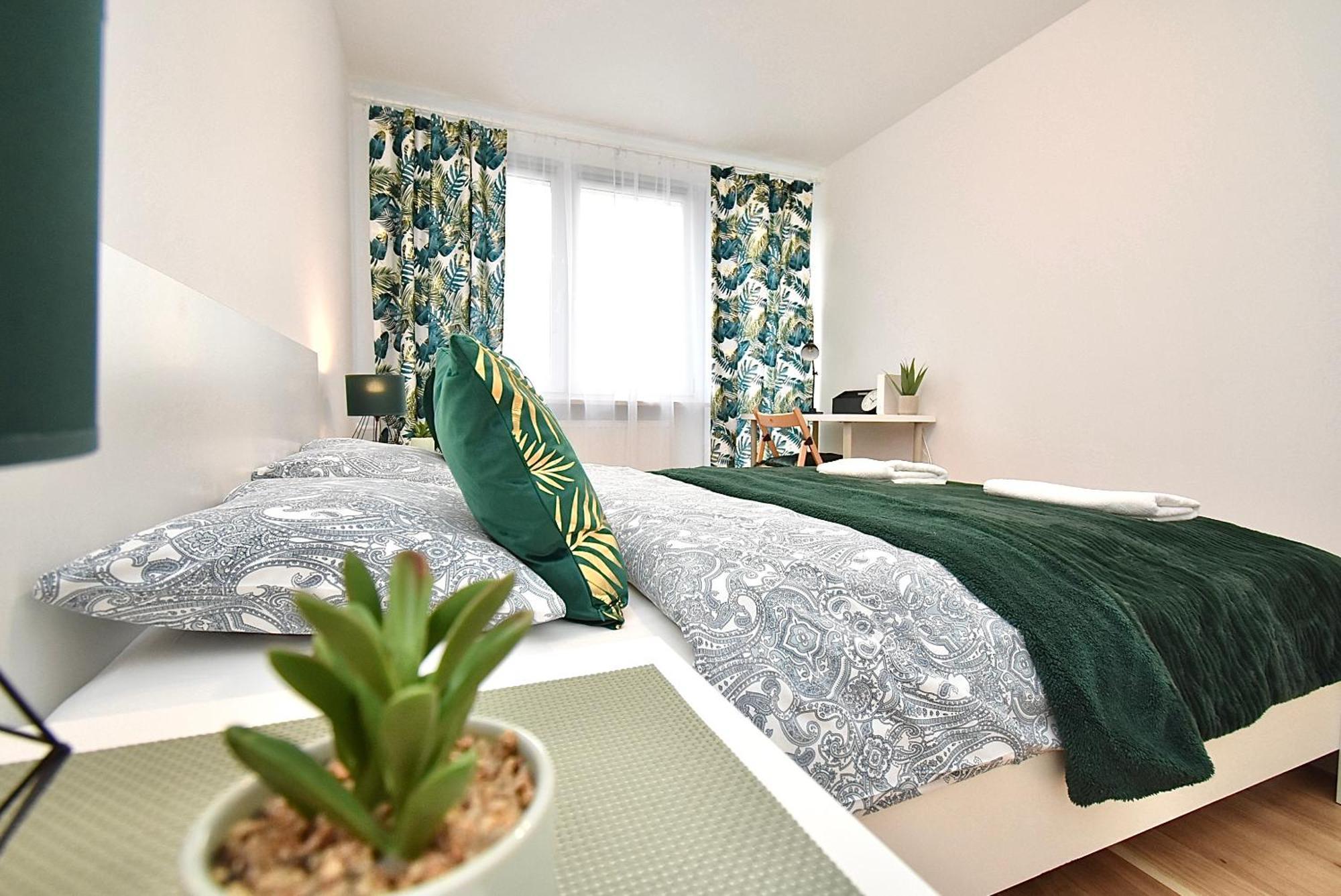 ורשה Rental Apartment Obrzezna מראה חיצוני תמונה